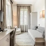 Hotel Grey 4*