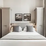 Hotel Grey 4*