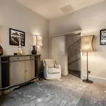 Hotel Grey