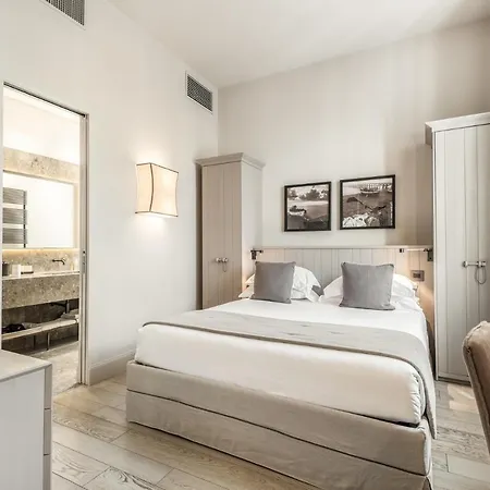 Grey Hotel