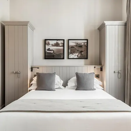 Hotel Grey 4*