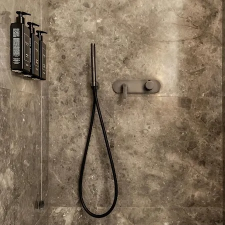 Grey Hotel 4*