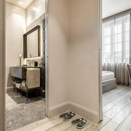 Hotel Grey