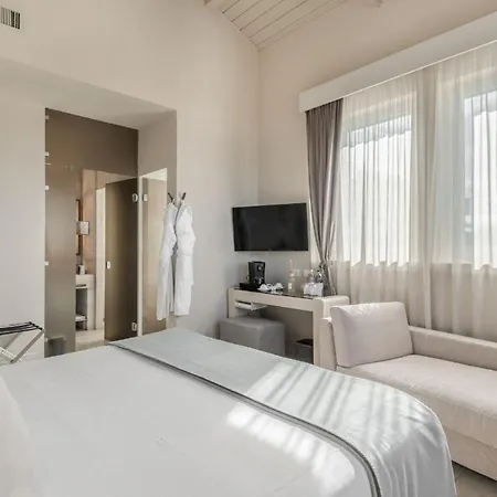 Hotel Grey 4*