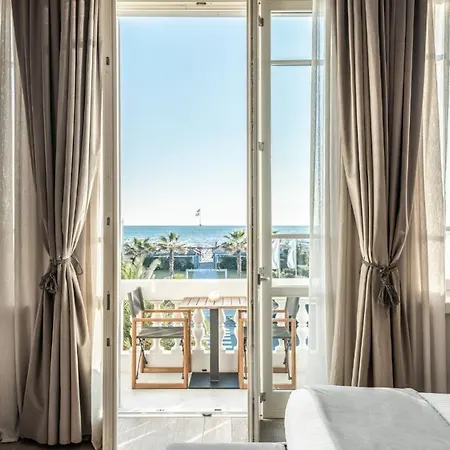 Hotel Grey
