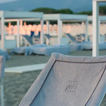 Grey Hotel 4*